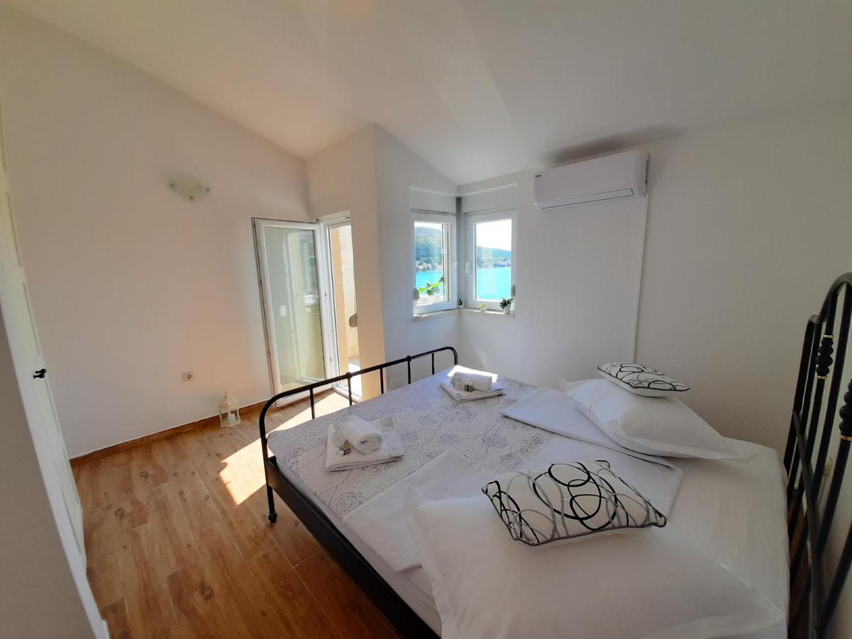 Appartement Holiday Beach House à Grebaštica Extérieur photo