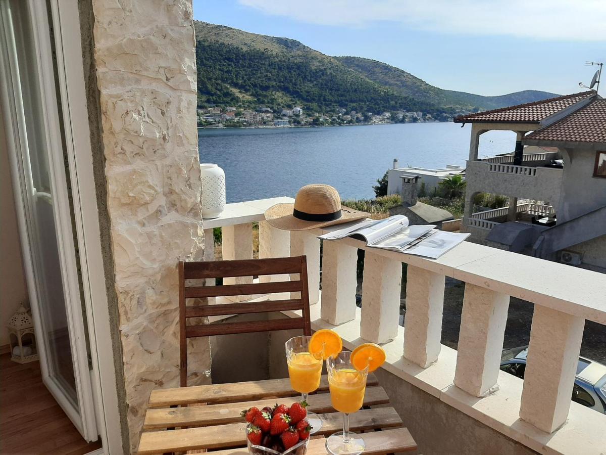 Appartement Holiday Beach House à Grebaštica Extérieur photo